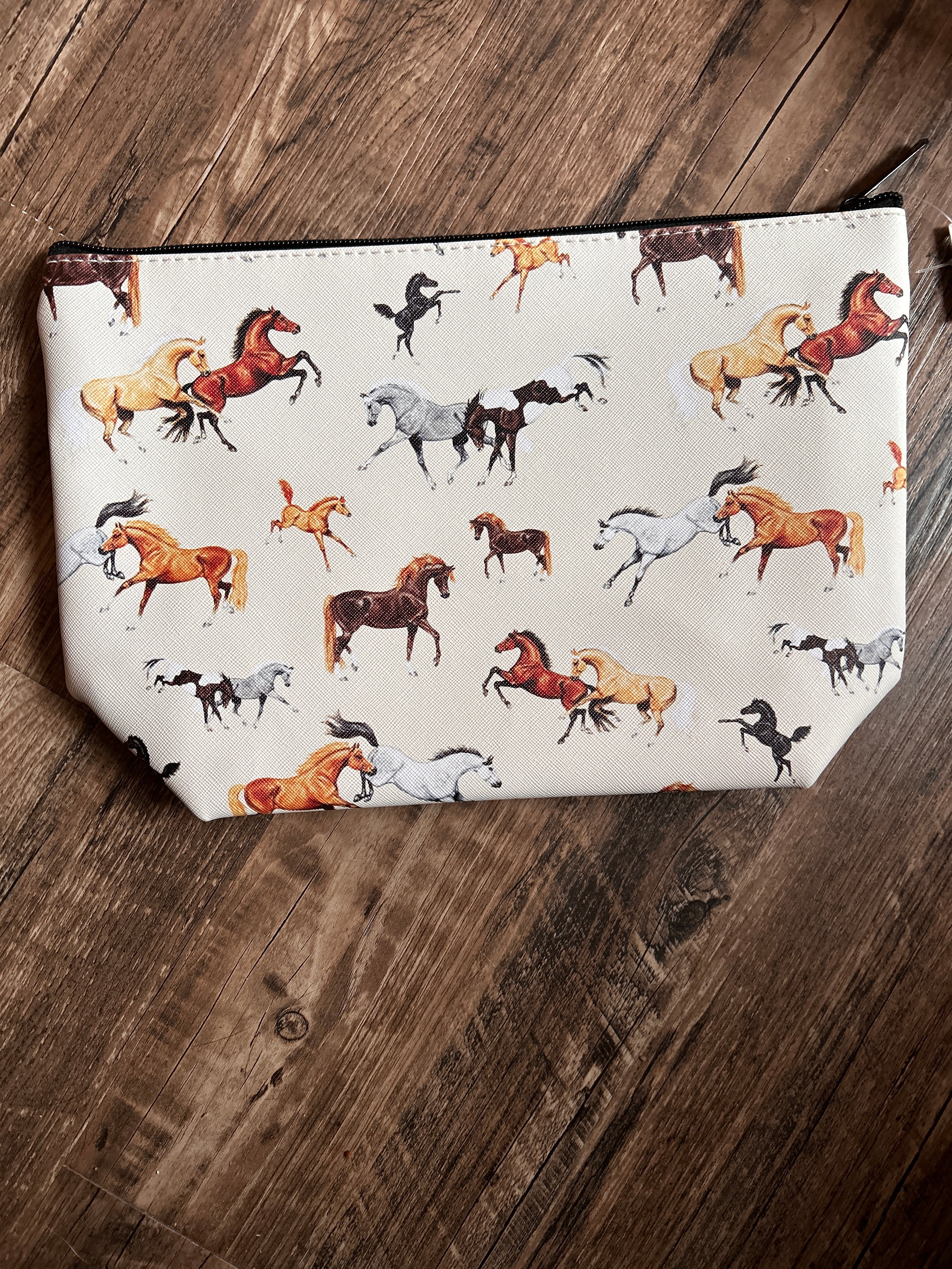 Snaffle Bit Pouch
